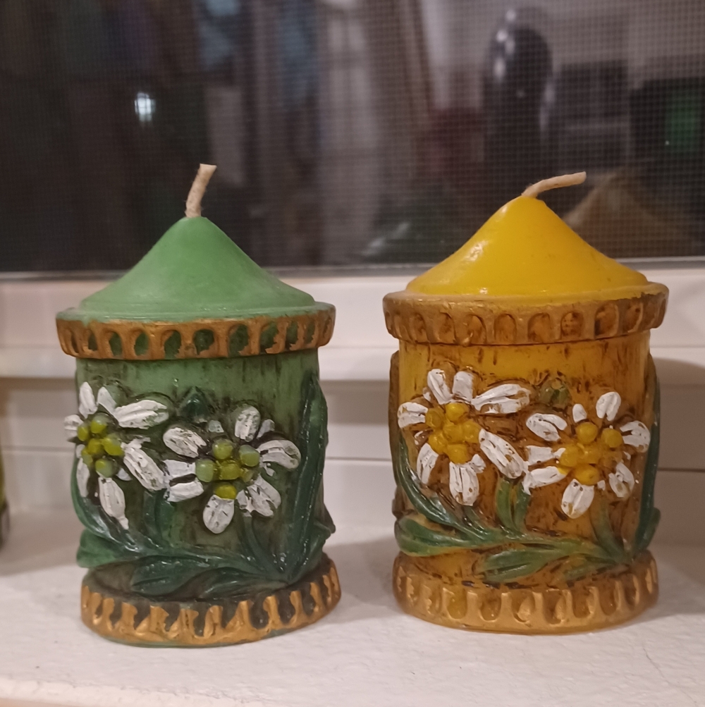 Vintage Floral Candles - Picture 1 of 6